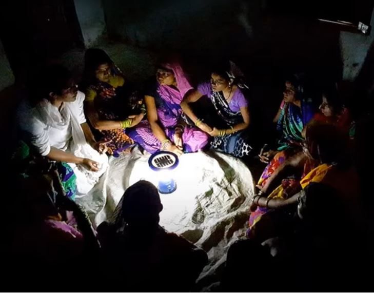 women-in-off-grid-energy-supply-chains